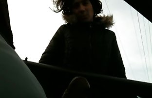 порно видео Sexy teens public, мигающий их сиськами и кисками